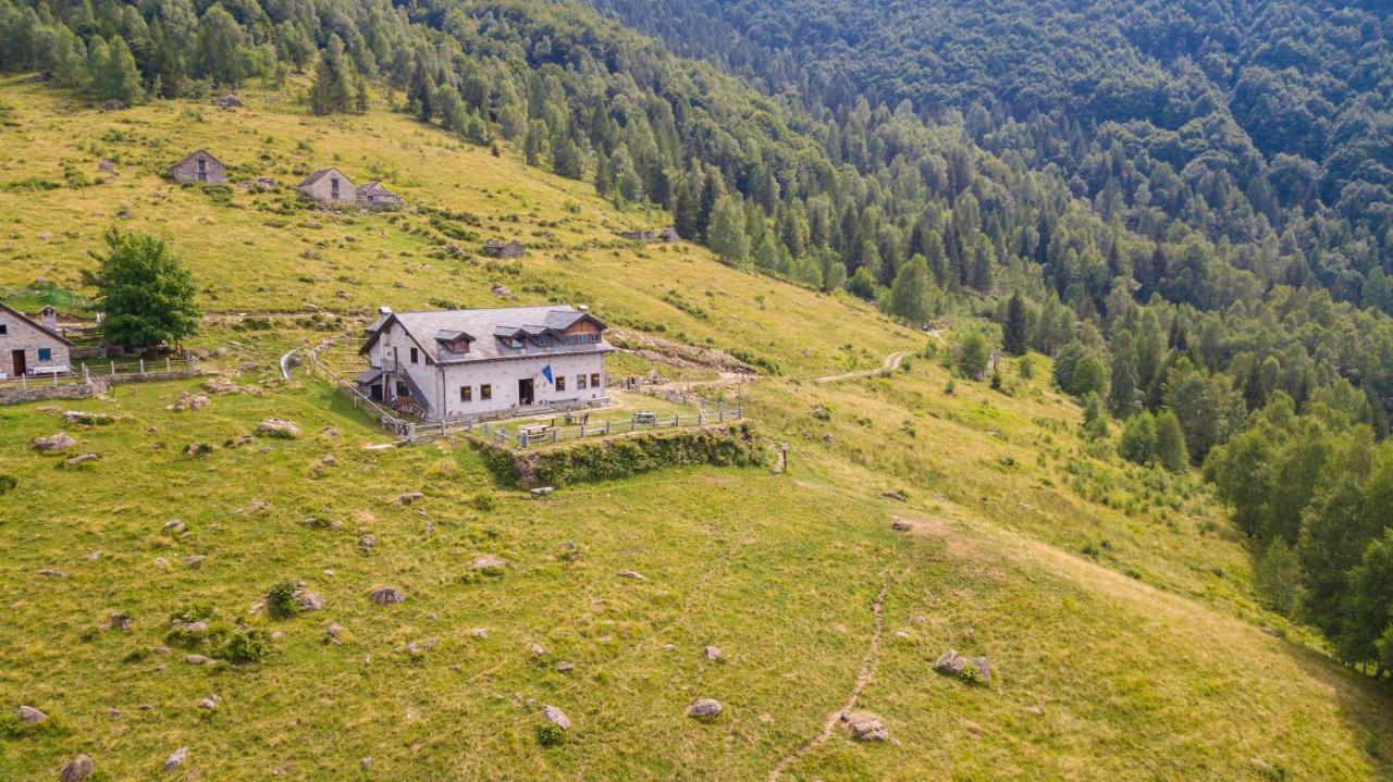 Rifugio Parpinasca Hostel Trontano Bagian luar foto